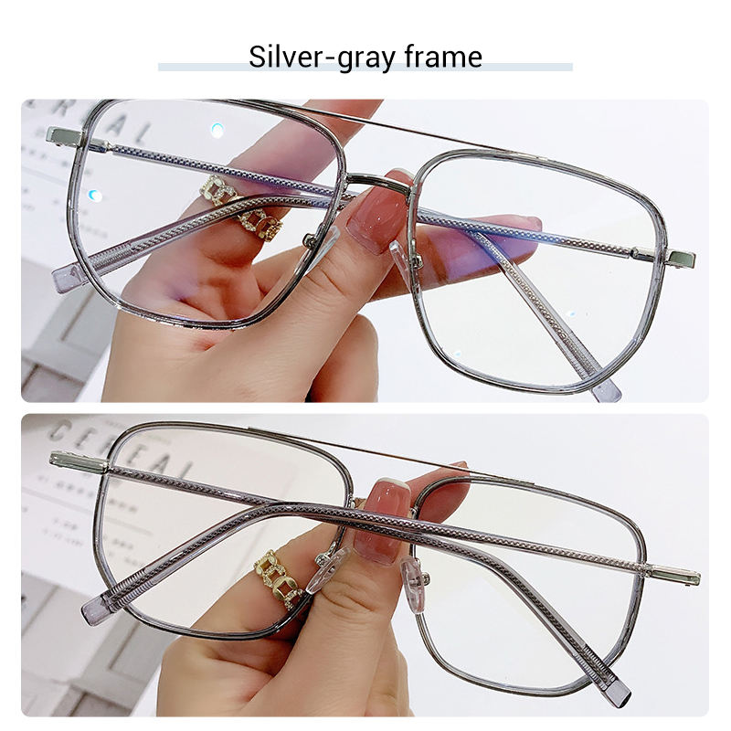 สีเทาเงิน