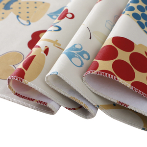 Nappe en vinyle PEVA polyester imperméable gaufrée 52 * 70 pouces, motif mignon imprimé gris, pour usage domestique - Product Image 3
