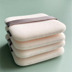 แป้งฝุ่นเนื้อละเอียด NS Camel Color รุ่นที่สอง พร้อมพัฟแป้งฝุ่นแบบสี่เหลี่ยม สำหรับแต่งหน้า - Product Image 1