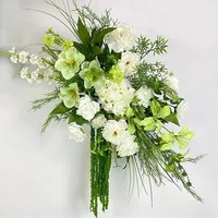 Kunstzijde witte roos pioenroos groene blad bloemrijke rij tafel vloer bruiloft ceremonie boog gang decoratie