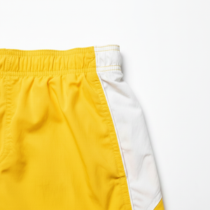 Shorts de bain jaunes personnalisés pour hommes, séchage rapide, avec empiècements latéraux contrastants, style plage tropicale - Product Image 2