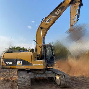 Excavatrice sur chenilles hydraulique Caterpillar CAT323D2L 23T d'occasion, modèle 2022, moteur inclus, puissance 110 kW, excellent état - Product Image 1