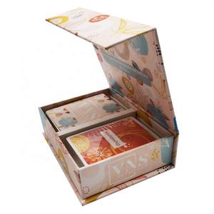 Cartes <span class=keywords><strong>de</strong></span> <span class=keywords><strong>jeu</strong></span> personnalisées avec impression personnalisée, belles cartes <span class=keywords><strong>de</strong></span> <span class=keywords><strong>jeu</strong></span> pour <span class=keywords><strong>deux</strong></span> <span class=keywords><strong>personnes</strong></span>, fabrication <span class=keywords><strong>de</strong></span> cartes <span class=keywords><strong>de</strong></span> <span class=keywords><strong>jeu</strong></span> amusantes pour la famille, questions amusantes pour les couples - Product Image 4