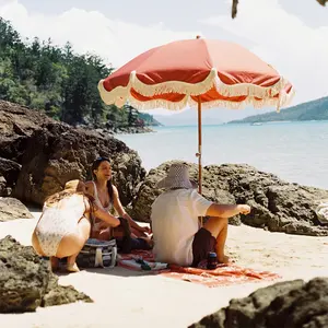 Guarda-chuva vintage boho pátio, guarda-chuva branca com franja, de madeira e lona de algodão bali, praia