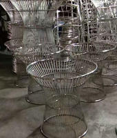 Table à manger de style mid-century avec piétement en métal et pieds de table chromés pour plateau en verre ou en marbre, meubles pour la maison ou les projets hôteliers