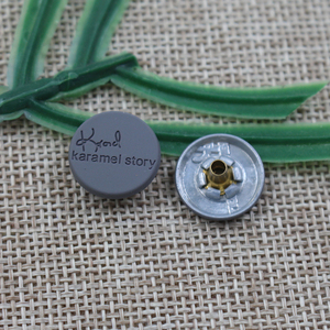 Nhà Máy Bán Buôn Thời Trang 15Mm Thiết Kế Mới Kim Loại Màu Sắc Trang Trí Mùa Xuân Nút Chụp, Bốn Phần Nút Chụp Cho Quần Áo - Product Image 4