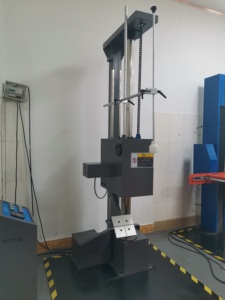 Équipement d'essai de chute libre à aile unique pour boîtes en carton ondulé ASTM D5276 - Product Image 4