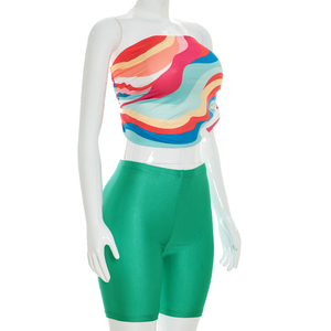 Viviblook J26ST125 Conjunto de verano para mujer, Top corto estampado con hombros descubiertos, pantalones cortos ajustados de color sólido, conjunto de dos piezas - Product Image 3