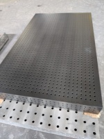 Table de soudage avec trous / Fixation modulaire pour soudage / Table de soudage industrielle / Table de soudage à gabarit / Banc de travail de soudage