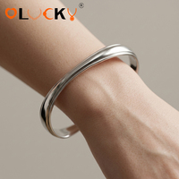 LUCKYJIU Fabricant de bijoux personnalisés, bracelet ouvert minimaliste en acier inoxydable poli, résistant à l'eau, pour femmes, à porter tous les jours