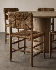 <span class=keywords><strong>Sedie</strong></span> da Pranzo di Lusso in Rovere Scuro con Seduta in Paglia, Schienale Quadrato e Gambe Affusolate Intagliate, Sedia da Pranzo Moderna per Arredamento Casa - Product Image 1