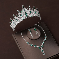 Gelin Başlığı Taç Prenses Tarzı Gelinlik Doğum Günü Saç Aksesuarları Alaşım Yeşil Kristal Rhinestone Retro Lüks Kolye
