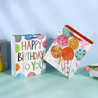 Sac de shopping en papier holographique tendance avec logo personnalisé - Soma Packaging