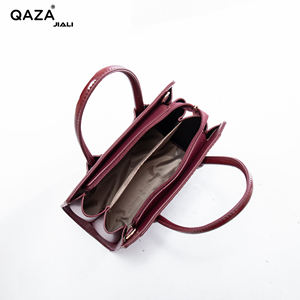 Bolsos de mano de cuero de lujo de marca de diseñador 2025 para <span class=keywords><strong>mujer</strong></span>, tendencias de alta moda, cierre de cremallera informal, sin marcas - Product Image 6