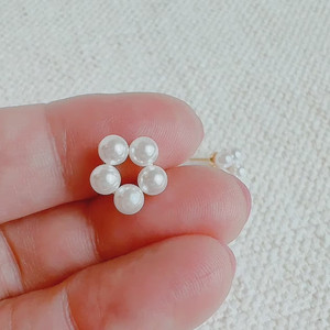 Pendientes de Perlas con Forma de Flor - Product Image 5