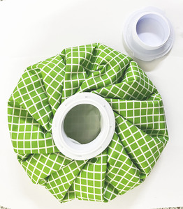 Reusable Ice Pack Cold and Hot Use Hot Water Bag Kids Adults Cold Packs for Injuries Pain Relief Green Plaid