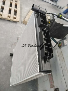 Radiador de Aluminio para Automóvil Fabricado en Fábrica A634500 0102KE, Radiador de Automóvil A634500 0102KE, Tanque de Agua Pa66 Gf30 para Autobús Benz - Product Image 3