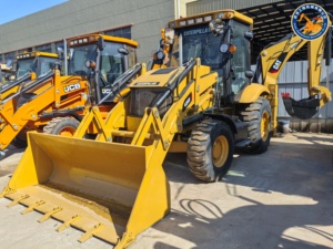 Used Caterpillar 420F <b>Backhoe</b> <b>Loader</b> 2024 Model 11 Ton Rated Load 75 KW Engine Original Components for sale. - Product Image 2