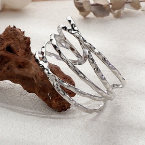 Justop Femme กำไลข้อมือสแตนเลส18K PVD แบบปรับได้ทันสมัยทันสมัย - Product Image 6