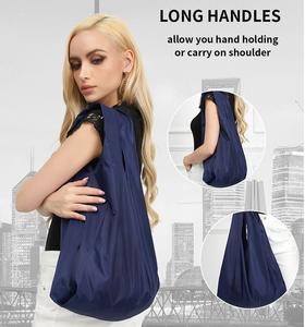 Sac fourre-tout pliable en polyester Ripstop personnalisé avec logo imprimé en usine, lavable en machine, réutilisable, sac de courses pliable en RPET - Product Image 4