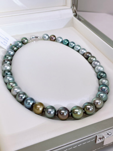 Collar de Perlas de Agua de Mar Tahitianas de 11-14 mm con Cierre de Plata 925, Estilo Morandi - Product Image 3