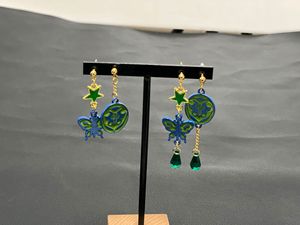 ต่างหูตัวละครโจลีน คูโจ จากอนิเมะเรื่องโจโจ้ ผจญภัยสุดแปลกประหลาด ของที่ระลึกงานปาร์ตี้ งานแต่งงาน งานหมั้น ทำจากโลหะผสม - Product Image 4