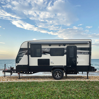 Caravane de voyage de luxe tout-terrain semi-professionnelle en aluminium de haute qualité pour le camping en plein air avec salle de bain et système de charge solaire 200W