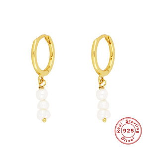 Boucles d'oreilles pendantes en argent pur et perles, avec un design sophistiqué et élégant, effet amincissant pour les oreilles - Product Image 6
