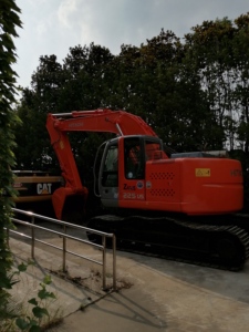 Excavadora de cadenas Hitachi ZX225US LC-3 de segunda mano, excavadoras originales ZX225US LC-3, maquinaria pesada para movimiento de tierras - Product Image 3