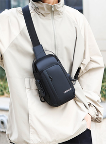 Fabrikdirektpreis PU-Reißverschluss Modische Multifunktionale Wasserdichte USB-Ladeanschluss Brusttaschen für Männer - Product Image 6
