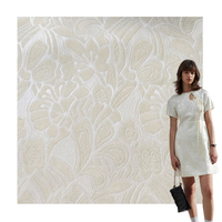 Tissu Jacquard Extensible Bio en Soie et Rayonne 25mm, Motif Uni, Résistant aux Taches, Poids Moyen, Idéal pour Robes et Costumes