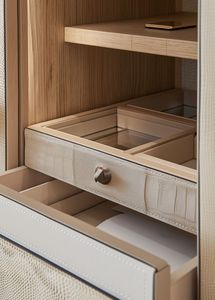 Lüks Modern Bambu Saklama Dolabı, Hasır Örgülü Kapılarla El Yapımı, Yatak Odası İçin Sürdürülebilir Askılı Gardırop - Product Image 6