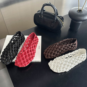 Chaussures plates confortables 2025 pour filles, ballerines antidérapantes, chaussures d'été/printemps imperméables pour femmes, sandales sexy en maille - Product Image 2