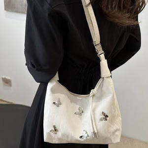 Sac à main convertible 3D Butterfly Dumpling Bag avec poignée supérieure et bandoulière - Product Image 6