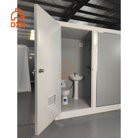 Conteneur de toilettes extérieur multifonctionnel préfabriqué en panneaux sandwich personnalisés avec douche et lavabo