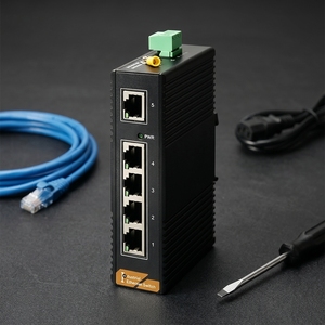 สวิตช์อุตสาหกรรม SH LINK 5 พอร์ต 10/100M IP40 ความเร็ว 1Gbps รองรับอุณหภูมิ -40C ถึง 85C แบบไร้พัดลม สำหรับควบคุมประตูทางเข้าลานจอดรถบริการจ่ายค่าผ่านทาง - Product Image 1