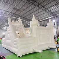Château gonflable aquatique blanc