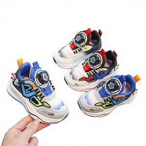 Baskets de sport pour enfants garçons et filles – Chaussures de course décontractées à lacets avec doublure en maille et semelle extérieure en EVA respirantes et souples - Product Image 3