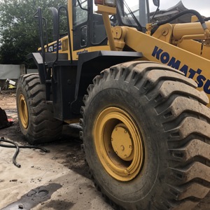 รถตักล้อยาง Komatsu WA470 มือสอง รุ่น TCM L32 พร้อมหัวตักด้านหน้าสำหรับขาย - Product Image 5