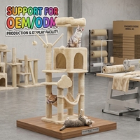 Arbre à chat moderne beige avec hamac, condo multi-niveaux pour chat, griffoir en sisal, mobilier pour animaux de compagnie avec bac à litière fermé