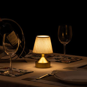 Lámpara de Mesa LED Inalámbrica Moderna, Recargable, Portátil, con Control Táctil, RGB, de Aluminio, Funciona con Batería, Decorativa para Restaurante, Bar, Hotel - Product Image 3