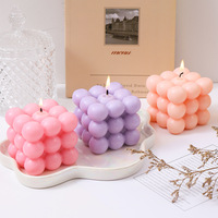 Bougie parfumée artisanale élégante en forme de cube, vente en gros, parfum de style Ins, décoration d'intérieur, cadeaux créatifs pour anniversaire