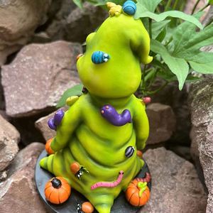 2026 Neue Produkte: Handgefertigtes grünes Monster, das Zwerge frisst – Gruselige Heimdekoration aus Harz für Halloween - Product Image 4