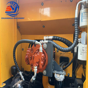 Excavadora de cadenas Hyundai 225LC-9S de 22 toneladas con cazo de excavación, equipo de construcción - Product Image 4