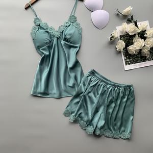 Ensemble de pyjama court en satin de soie confortable à deux pièces en dentelle sexy brodée, uni, doré, sans manches, pour femmes - Product Image 6