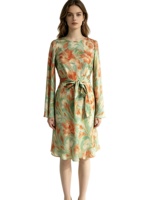 Robe midi légère à manches longues pour femme, style resort, imprimé floral tropical, tissu 100% viscose brillante, coupe biais et ceinture à nouer