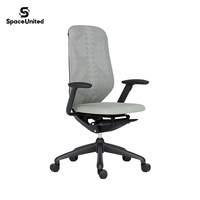 Chaise de bureau de direction SpaceUnited avec appui-tête, chaise de travail pivotante à dossier haut en maille respirante pour poste de travail de manager
