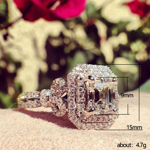 Anello classico con zirconi per donna, gioielli da dito eleganti e scintillanti - Product Image 3