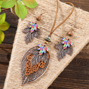 Ensemble collier et boucles d'oreilles feuille bohème en alliage plaqué bronze antique, bijoux de fête pour femme, ensemble tendance - Product Image 4