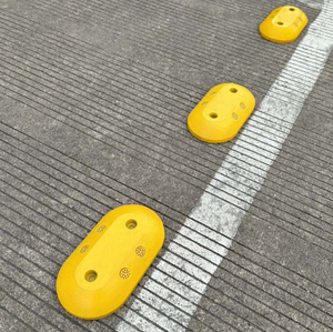 Traffic Flow <b>Guide</b> Marker Road Lane Divider Construction Warning Symbol Vehicle Separator for Highway Construction Sites - Product Image 1
